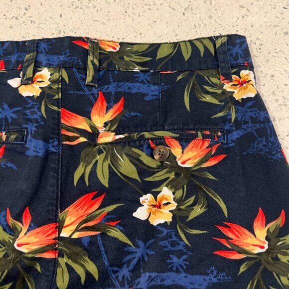Like new DENIM FLOWER Navy Tropical Floral Chino Shorts Size 30 - Picture 14 of 14
